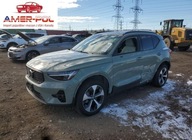 Volvo XC 40 Plus 2025 2.0 Benzyna 250KM