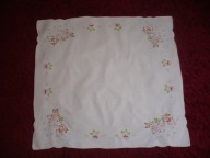 Haftowany obrusik.