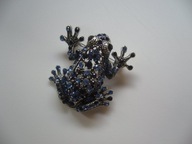BROSZKA ŻABA ŻABKA KRYSZTAŁKI