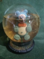 Stara "śnieżna kula" z czasów PRL-u