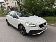 Volvo V40 Cross Country D4 Momentum, 190 KM, 2018 r.