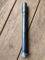 Oś ośka przód KTM LC 4. 640 625 660 20 mm