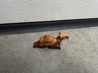 Drewniana figurka wielbłąda - garb a'la piramida | wielbłąd drewniany