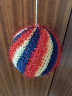 Szydełkowe bombki na choinkę średnica 8 cm, wzór 3