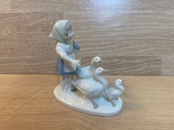 Figurka dziewczynka z gaskami GDR