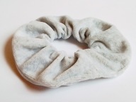 Gumka scrunchie welurowa szara