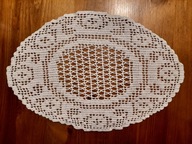 Koronkowa serwetka owalna