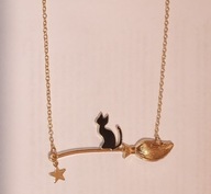 Naszyjnik pozłacany stal czarny kot na miotle, gwiazda