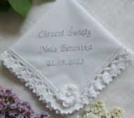 Biała szatka do chrztu z perełką, z haftem, personalizowana