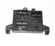 SKRZYNKA BEZPIECZNIKÓW 13368652 OPEL ASTRA IV J