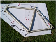 Rama rowerowa aluminiowa 22 sztywna do kół 26