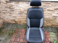 Skoda Rapid 17r przedni prawy fotel 6RA881106E