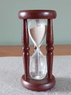 KLEPSYDRA PIASKOWA DREWNIANA PRL