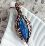 Duży wisior z labradorytem, niebieski kamień, miedziana biżuteria