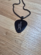Naszyjnik dla gitarzysty w kształcie kostki gitarowej (Personalizowany)