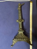 bardzo stary stojący krzyż / krucyfiks wykonany z cyny, zdobiony - ułamany