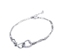 Srebrna bransoletka na kostkę serca