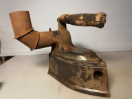 Stare żelazko na węgiel z kominem BIHARI