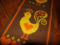 Brązowy bieżnik, haft krzyżykowy - 22 cm x 107 cm