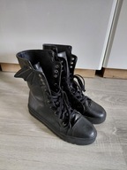 Wysoki trampki damskie ze skrzydłami 41