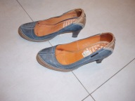 CARINII czółenka ze skóry naturalnej r. 39