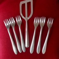 SP.STOP Ładny komplet aluminiowy z PRL widelce