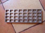 STARA SYGNOWANA FORMA DO CZEKOLADY PRALINY