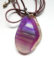 Fioletowy nieregularny agat, wisior na rzemieniu