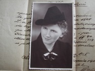 Dąbrowa /Dombrowa Górnicza - stare zdjęcie -dziewczyna w kapeluszu ,modelka