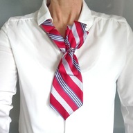 Krawat damski ozdobny