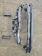 Toyota Yaris IV pas przedni z belka