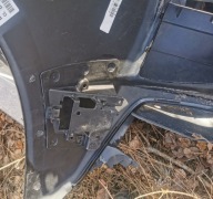 Ślizg wspornik zderzaka tylny Chevrolet Corvette C8