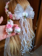 WIANEK KOMUNIJNY BIAŁO RÓŻOWY Z DIAMENCIKAMI KORSARZYK PRZYPINKA