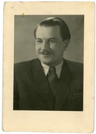 NOWY SĄCZ - PORTRET MĘŻCZYZNY W ATELIE