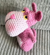 Różowa pantera Pinki maskotka szydełko