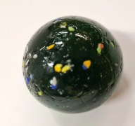 Szklana kula dekoracyjna „confetti / galaxy” szkło, paperweight, vintage