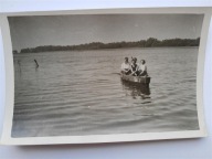 PRL towarzystwo na łodzi fotografia (1952d)