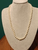 Delikatny naszyjnik ze sztucznych pereł