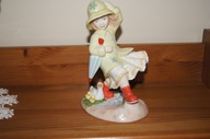 Royal Doulton Dziewczynka w kapeluszu z parasolką