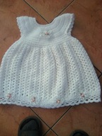 sukieneczka na szydelku dla dziecka