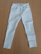 Białe bawełniane spodnie jeansy z nogawkami 3/4, R. 38