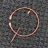 Spinka - broszka do swetra, szala, chusty itp. Czysta miedź. Duża.