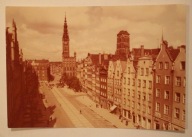 GDAŃSK. Długi Targ, w głębi gotycki Ratusz Główny ( XIV - XVI w.), CZYSTA