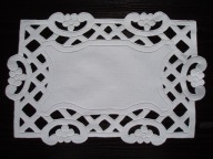 Protokątny bieżnik -ręczny haft richelieu