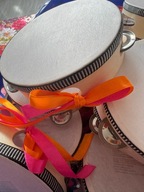 Zestaw 28 sztuk mini tamburynków z ozdobną wstążką