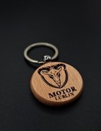 Drewniany brelok Motor Lublin– grawer z logo, prezent dla kibica