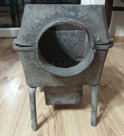 Stary piecyk żeliwny okopowy