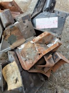 WSPORNIK \ MOCOWANIE WACHACZA ZESTAW TYŁ PRAWA-LEWE FIAT 126P