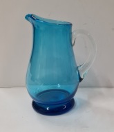 Szklany dzbanek w kolorze turkusowym