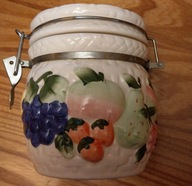 Duży ceramiczny słoik typu wek z klipsem owoce